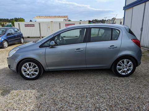 Opel Corsa IV 1.4 Twinport Cosmo BVA 5p