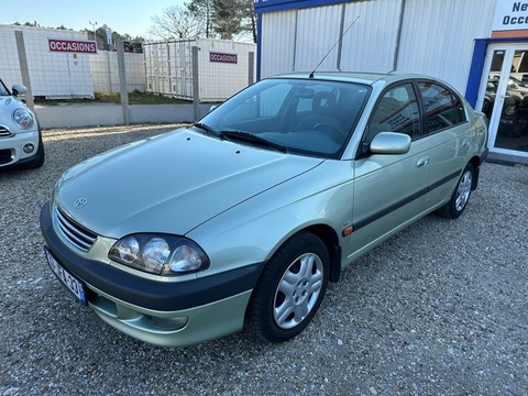 Toyota Avensis  1.8 110ch Sol 4p