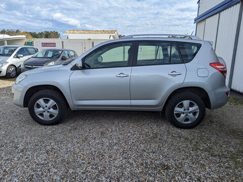 Toyota RAV4 III  158 VVT-i LeCap 2WD