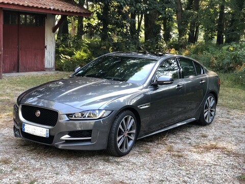 JAGUAR XE 2,0D - 180ch R-Sport A