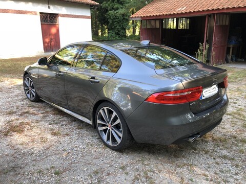 JAGUAR XE 2,0D - 180ch R-Sport A