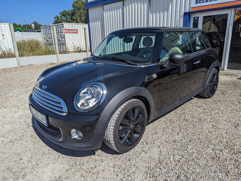 Mini II (R56) One + Options  1.6L 98ch