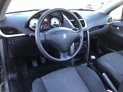 PEUGEOT 207CC 1,6 VTi- 120ch Sport