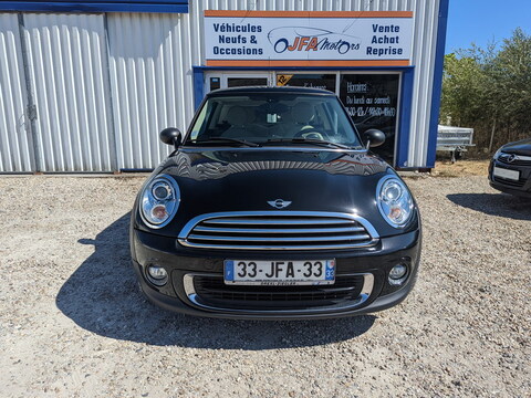 Mini II (R56) One + Options  1.6L 98ch