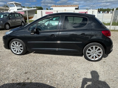 Peugeot 207  1,6L HDi 112ch FAP SPORTIUM