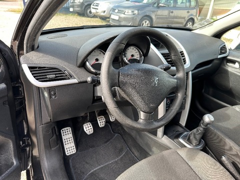 Peugeot 207  1,6L HDi 112ch FAP SPORTIUM