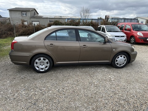 Toyota Avensis II  130 VVT-i Terra 5p
