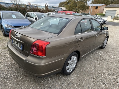 Toyota Avensis II  130 VVT-i Terra 5p