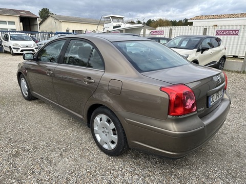 Toyota Avensis II  130 VVT-i Terra 5p