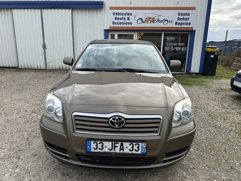 Toyota Avensis II  130 VVT-i Terra 5p