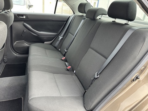 Toyota Avensis II  130 VVT-i Terra 5p