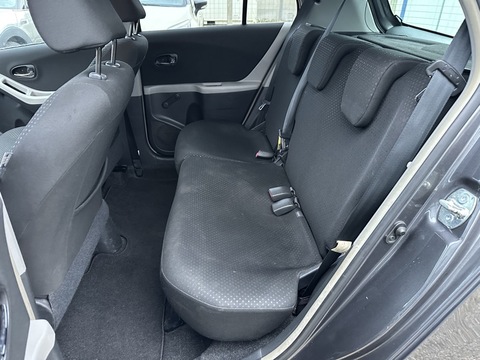 Toyota Yaris II  100 VVT-i Excelia Pack 5p