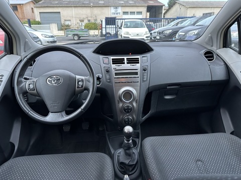 Toyota Yaris II  100 VVT-i Excelia Pack 5p