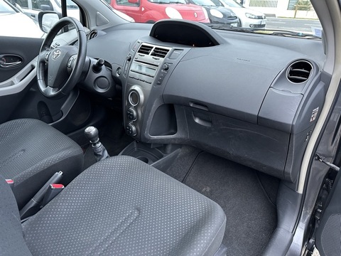 Toyota Yaris II  100 VVT-i Excelia Pack 5p