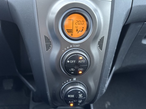 Toyota Yaris II  100 VVT-i Excelia Pack 5p