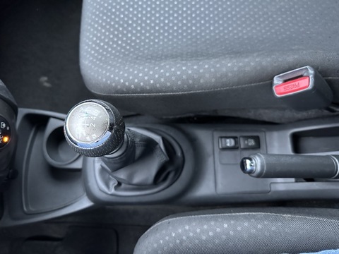 Toyota Yaris II  100 VVT-i Excelia Pack 5p