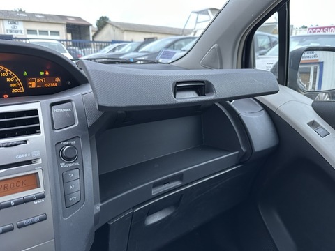 Toyota Yaris II  100 VVT-i Excelia Pack 5p