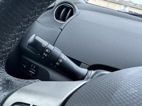 Toyota Yaris II  100 VVT-i Excelia Pack 5p