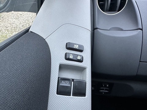 Toyota Yaris II  100 VVT-i Excelia Pack 5p