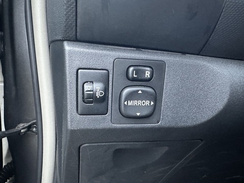 Toyota Yaris II  100 VVT-i Excelia Pack 5p