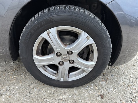 Toyota Yaris II  100 VVT-i Excelia Pack 5p