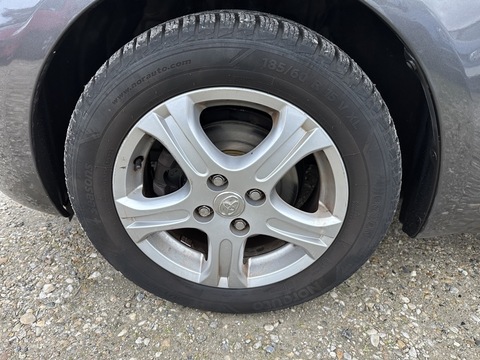 Toyota Yaris II  100 VVT-i Excelia Pack 5p