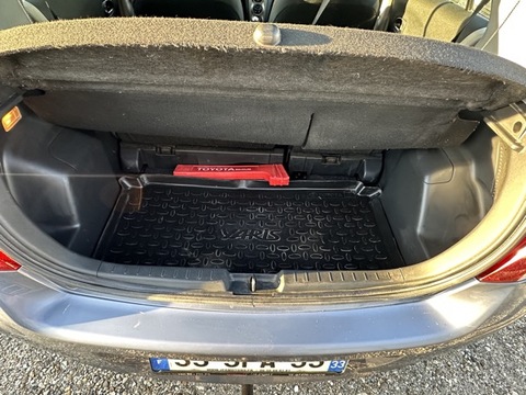 Toyota Yaris II  100 VVT-i Cool (In) 5p