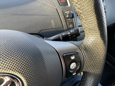 Toyota Yaris II  100 VVT-i Cool (In) 5p