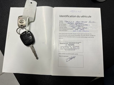 Toyota Yaris II  100 VVT-i Cool (In) 5p