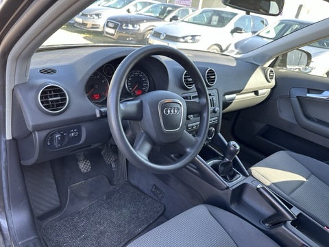 Audi A3 Sportback  1.6 - 102ch Attraction