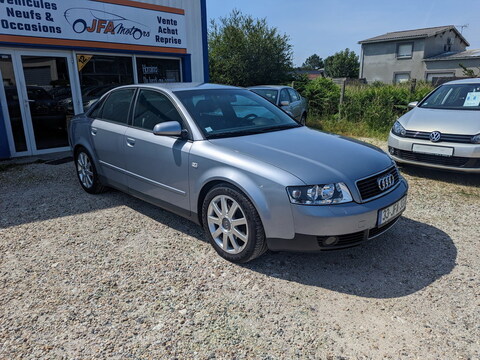 Audi A4 II (B6)  1.8 T 163ch S-Line