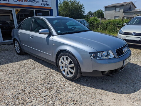 Audi A4 II (B6)  1.8 T 163ch S-Line