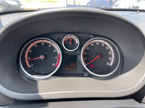 Opel Corsa IV1.4 Twinport Edition 5p