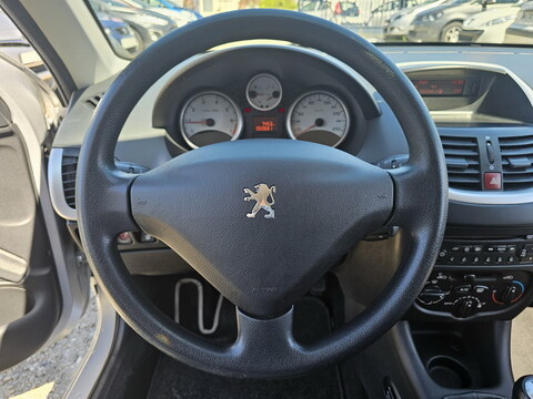 Peugeot 206 +  1.4 75ch Urban Move 5p