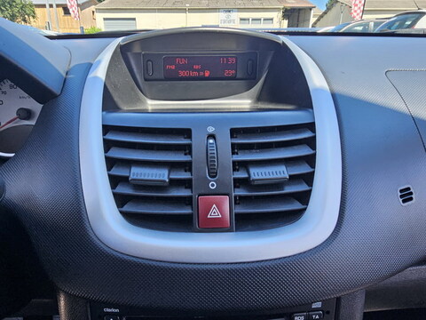 Peugeot 206 +  1.4 75ch Urban Move 5p