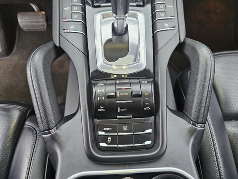Porsche Cayenne II (958)  V6 3.0D 245ch