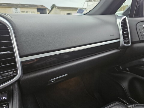 Porsche Cayenne II (958)  V6 3.0D 245ch