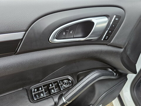 Porsche Cayenne II (958)  V6 3.0D 245ch
