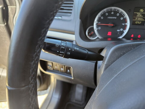 Suzuki Swift III  1.2 VVT GLX 3p