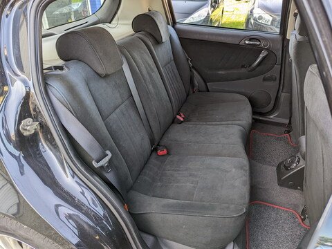 Alfa-Romeo 147  1.6 120ch Distinctive 5p