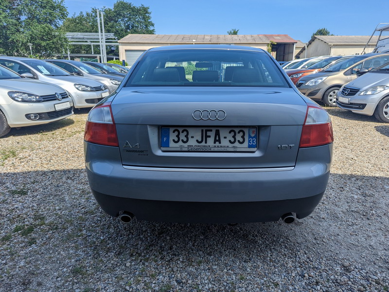 Audi A4 II (B6)  1.8 T 163ch S-Line