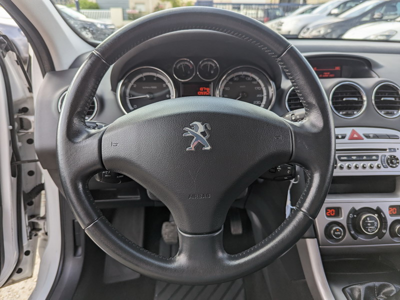 Peugeot 308  1.6 VTi 16v Active 5p