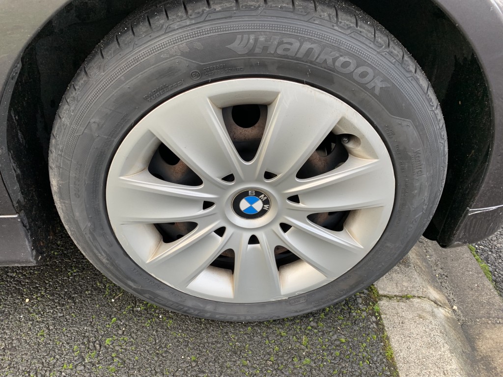 117-2252 BMW Série 3 318i - 129ch Première