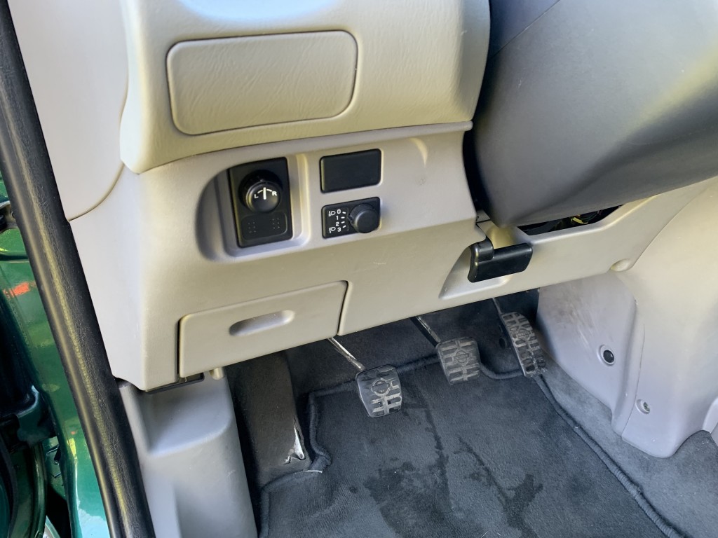 118-2281 NISSAN ALMERA TINO 1,8 16v - 115 ch Luxe