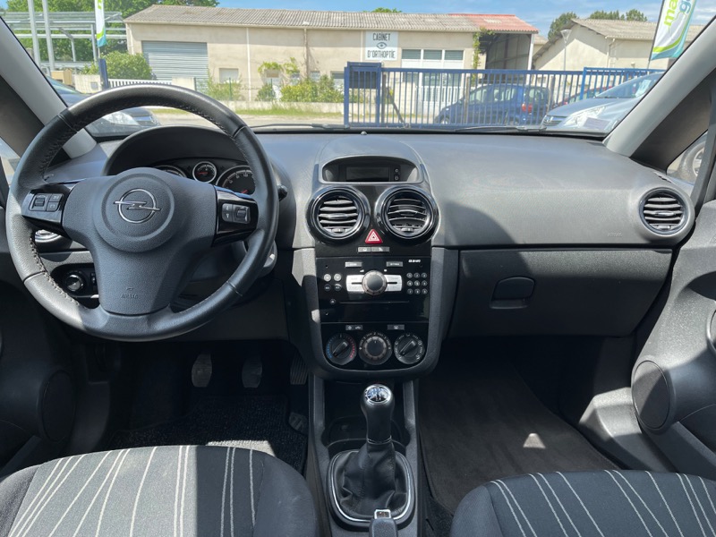 11 Opel Corsa IV1.4 Twinport Edition 5p