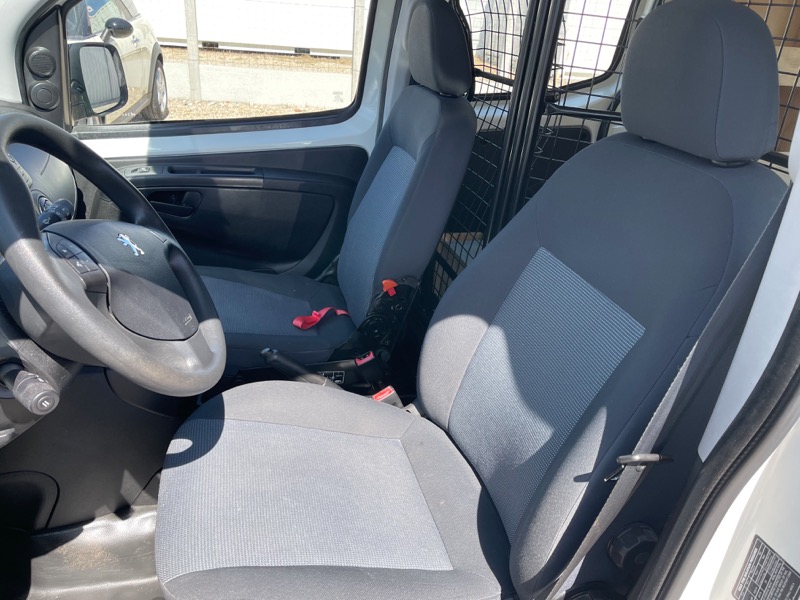 12 Peugeot Bipper 1,3 HDi 75ch Pack CD Clim