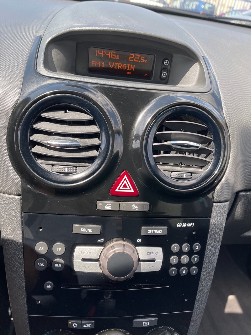 18 Opel Corsa IV1.4 Twinport Edition 5p