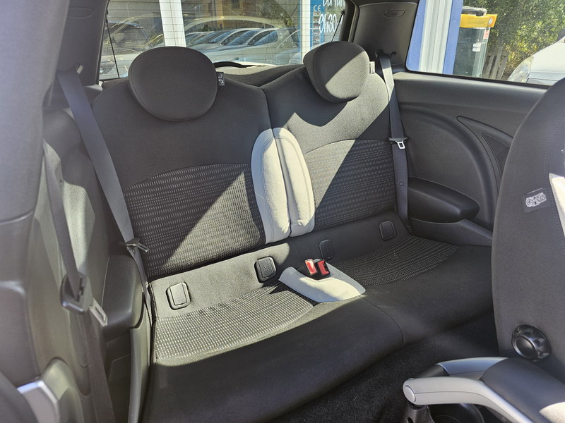 Mini (R56) Cooper  120ch 50 Camden