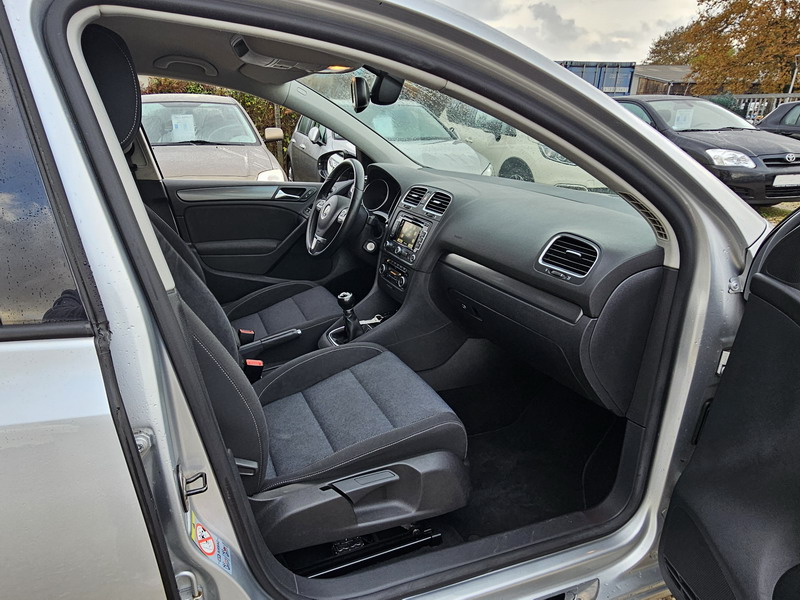 20241126_093406 Volkswagen Golf VI 1.2L TSI 105ch Style 5P