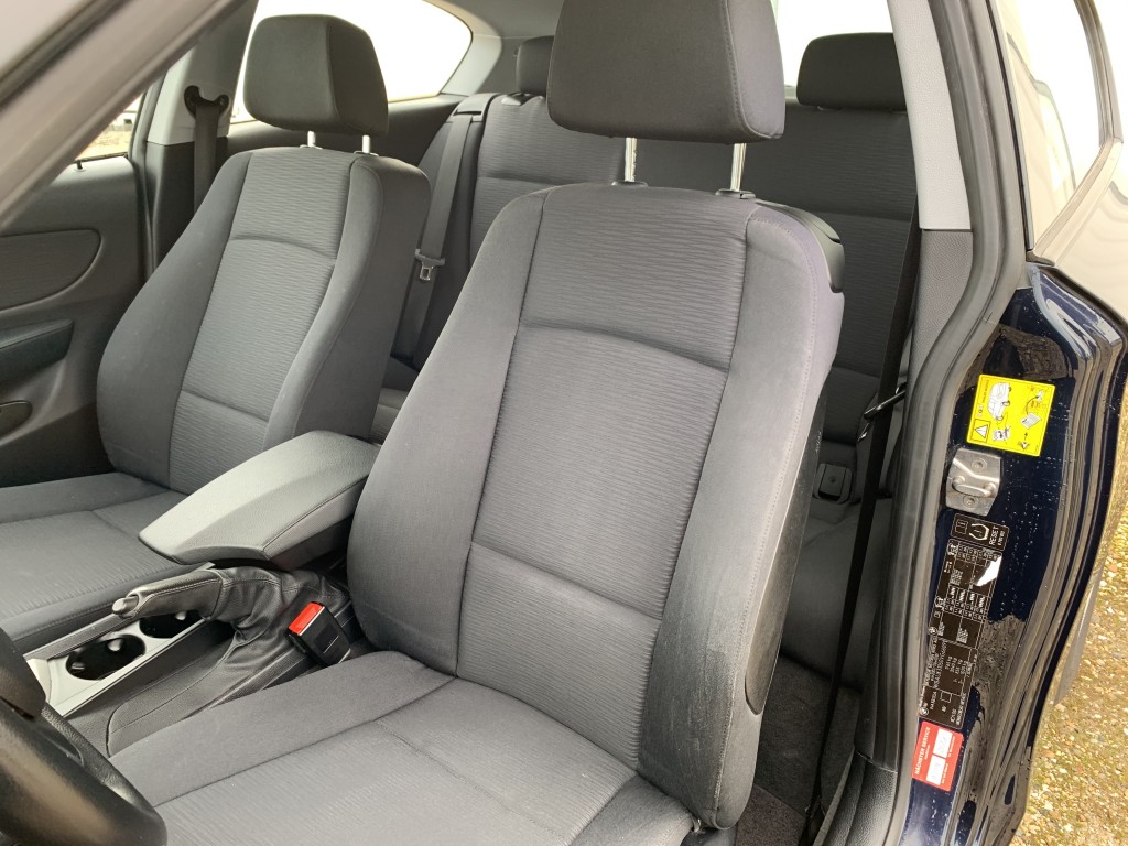 213-5999 BMW Série 1 116i - 2,0L - 122ch Première